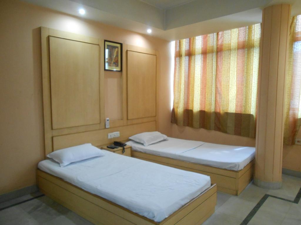 Hotel Kings Crown Salt Kolkata
