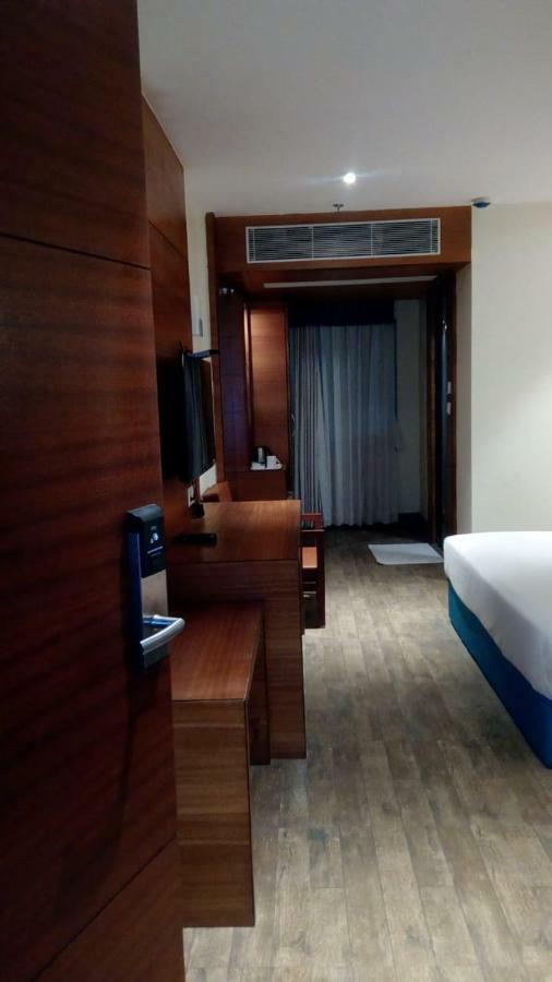 Hotel Kings Crown Salt Kolkata