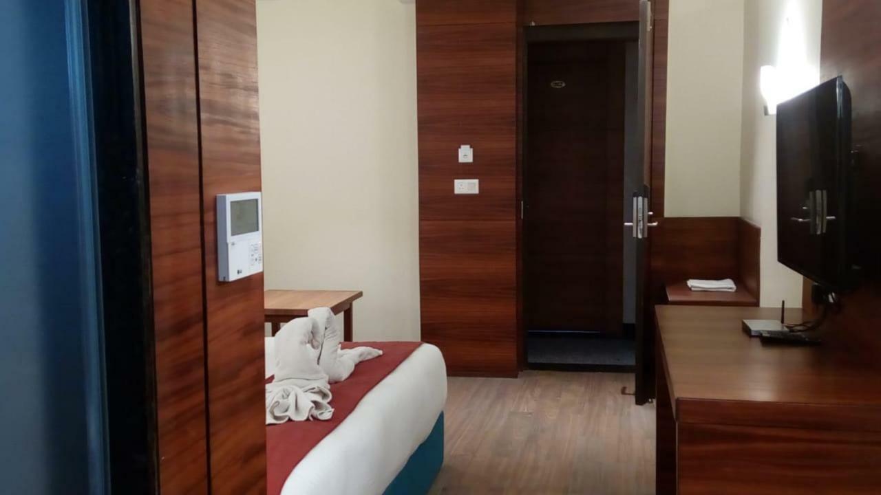 Hotel Kings Crown Salt 3*